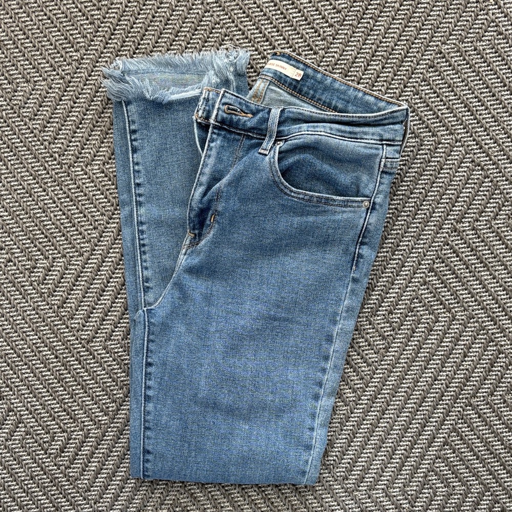 Levi's 721 High Rise Skinny Light Blue Cropped Jeans